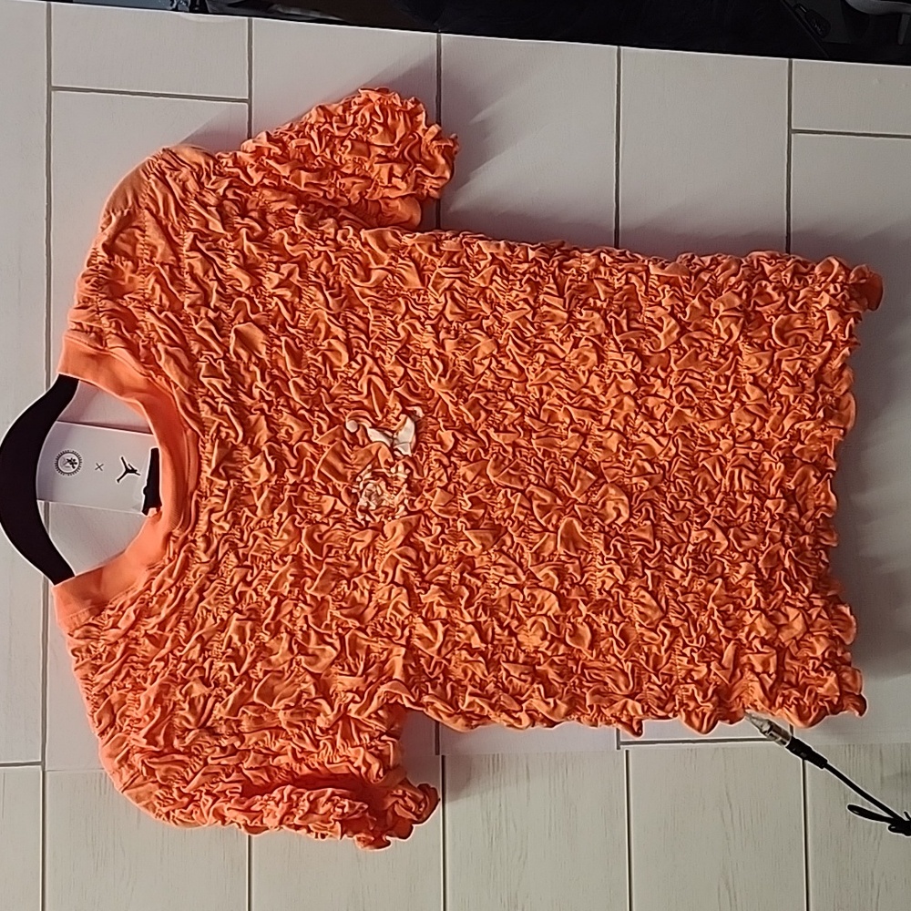 NWT WOMENS CRINKLED SLINKY JORDAN TOP